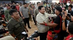 Panglima TNI Dampingi Presiden RI Tinjau Lokasi Bencana Tapanuli Tengah dan Padang/BPMI Setpres