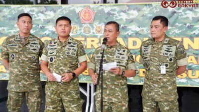 Bantuan Tanpa Henti, Pesawat Udara, Kapal Perang, hingga Pasukan Jalan Kaki Menembus Daerah Terisolir/Puspen TNI