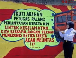 KAI Divre IV Tanjung Karang Gencarkan Sosialisasi Keselamatan Perlintasan lewat Mural Edukatif