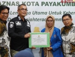 100 Mahasiswa Terima Bantuan Pendidikan dari Pemko dan BAZNAS Payakumbuh