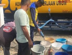 Pemkab Dharmasraya Gerak Cepat : Salurkan 64.000 Liter Air Bersih Bagi Warga Terdampak Kemarau 