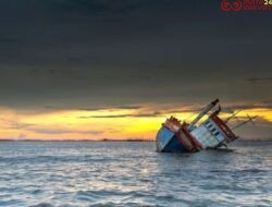 Boat Wisata Karam di Sungai Pisang, Bungus Padang, Diduga Overload