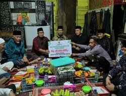 Gubernur Sumbar Mahyeldi Sahur di Rumah Gasman Penjual Es Keliling