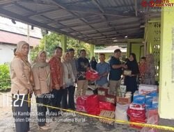 Dinsos P3A PPKB Salurkan Bantuan Korban Kebakar di Sungai Kambut, Camat Pulau Punjung Akan Bantu Seluruh Proses Administrasi