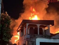 Satu Unit Rumah Bertingkat Hangus Terbakar di Siteba Padang