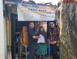 Sinergi Kebaikan: BRI Jakarta Kalimalang dan Agen BRILink Toko Danu Bagikan Sembako untuk Warga Duren Sawit
