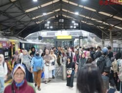 Hari Ke-8 Angkutan Lebaran 2026, KAI Daop 2 Bandung Catat Pelayanan Tertinggi Pada Arus Mudik