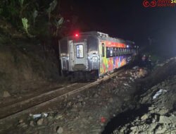 Evakuasi Selesai, Jalur Maswati – Sasaksaat Kembali Dapat Dilalui: KA Pertama Melintas Pukul 03.20 WIB