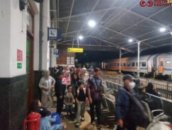 KAI Daop 2 Bandung Sampaikan Permohonan Maaf, Perjalanan KA Siliwangi Tertahan Akibat Genangan Air di Petak Jalan Cianjur–Cibeber