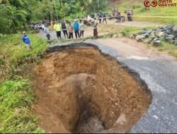Akses Lumpuh Total: 600 KK Terisolasi Akibat Longsor dan Jalan Amblas di Limapuluh Kota
