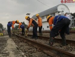 KAI Daop 2 Bandung Ganti 2.800 Meter Rel, Tingkatkan Keselamatan Perjalanan KA