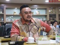 Boy Latuconsina: Presiden Harus Jujur, Perangkatnya Belum Siap Distribusikan MBG