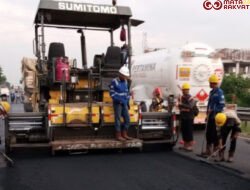 TINGKATKAN KUALITAS PERKERASAN JALAN, PT JASAMARGA TOLLROAD MAINTENANCE LAKSANAKAN PEKERJAAN PEMELIHARAAN DI RUAS TOL SEMARANG