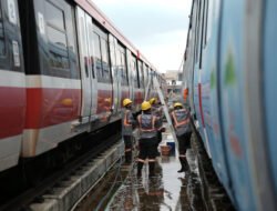 Di Balik Perjalanan Nyaman, Begini Cara LRT Jabodebek Menjaga Kebersihan Stasiun dan Kereta Setiap Hari