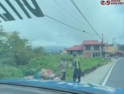 Polantas Jumat Berkah, Ditlantas Polda Sumbar Salurkan Bantuan Sosial Melalui Program PosJubah