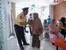 Melayani Sepenuh Hati, Security BRI BO Otista Hadirkan Kenyamanan bagi Nasabah Pensiunan