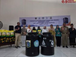 Warga Tak Lagi Menampung Air di Ember, Kini Gunakan Toren Lebih Stabil