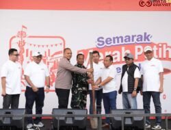 BRI Region 6 Meriahkan Pasar Malaka Rorotan, Dibuka dengan Simbolis Penumbukan Padi