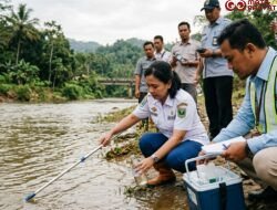 Usut Dugaan Pencemaran Batang Siat, DLH Sumbar Boyong Tim Lab ke Dharmasraya