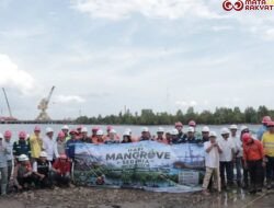 Menjaga Mangrove, Mengamankan Masa Depan: SUCOFINDO Dukung Konservasi Pesisir di Kalimantan Selatan
