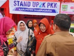 Dari Lumpur Jadi Mahakarya: Defile Ikonik PKK Dharmasraya Pukau Panggung HKG PKK ke-54