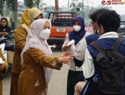 Pemkab Dharmasraya Kembali Bagikan Masker Imbas Kabut Asap dari Daerah Tetangga 