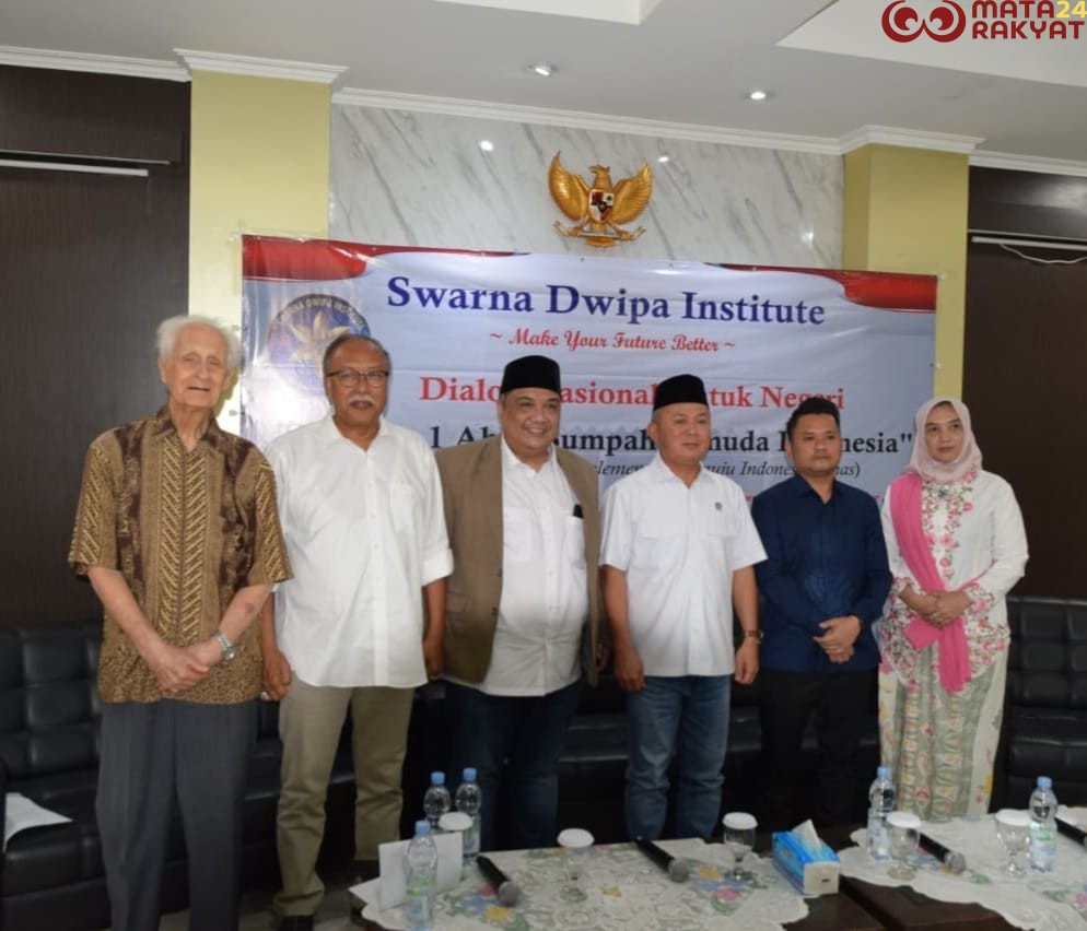 Wakil Menteri Hak Asasi Manusia, Mugiyanto Sipin, bersama akademisi Frans Magnis-Suseno, Warsito Ellwein dari Agenda 45, Ulung Rusman dari Perhimpunan INTI, Febby Lintang selaku pengamat Swarna Dwipa Institute, serta Slamet Ariyadi, anggota Komisi III DPR RI yang juga Ketua Umum BM-PAN, Founder Swarna Dwipa Institute Frans Immanuel Saragih/Ist